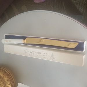 Gold Cake  Knife by The Manor